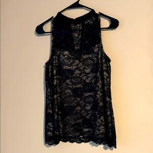 Francesca’s glistening gold with black lace overlay sleeveless top size Sm NWOT